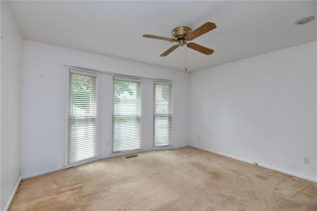 9174 W 102nd Terrace, Overland Park, KS 66212