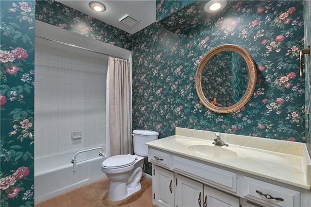 9174 W 102nd Terrace, Overland Park, KS 66212