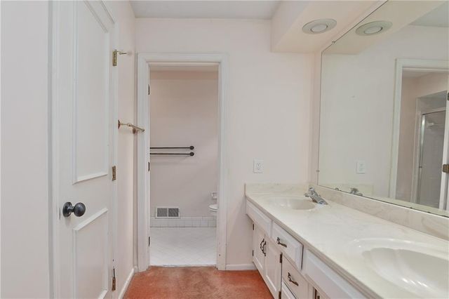 9174 W 102nd Terrace, Overland Park, KS 66212