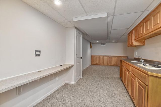 9174 W 102nd Terrace, Overland Park, KS 66212