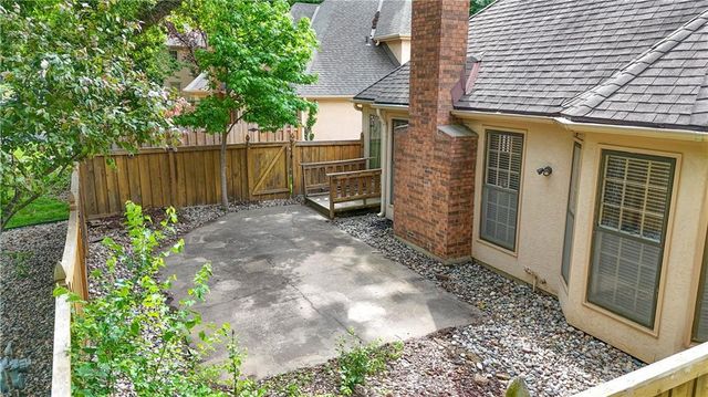 9174 W 102nd Terrace, Overland Park, KS 66212