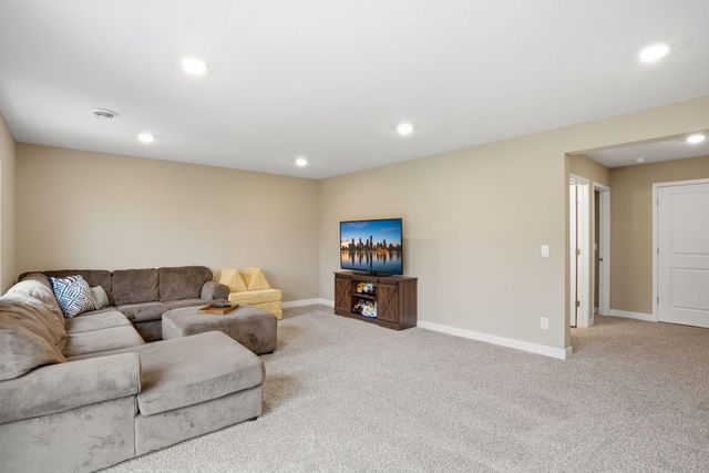 18137 Hidden Creek Trail, Lakeville, MN 55044