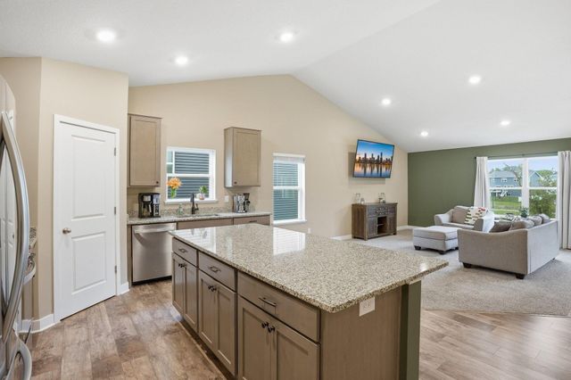 18137 Hidden Creek Trail, Lakeville, MN 55044