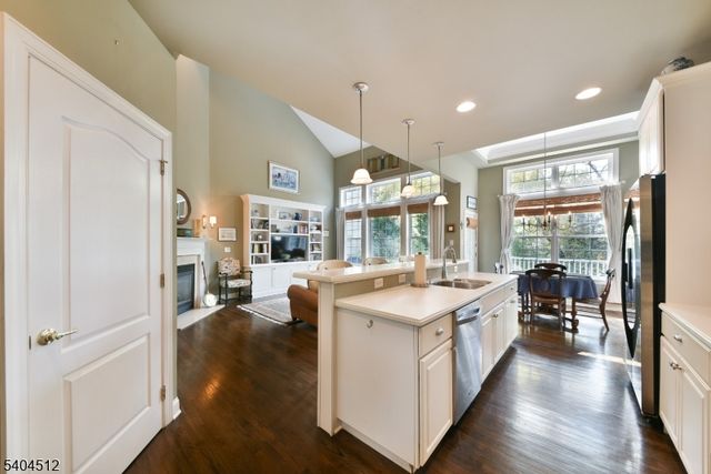 617 Heath Ct, Lambertville City, NJ 08530