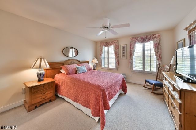 617 Heath Ct, Lambertville City, NJ 08530