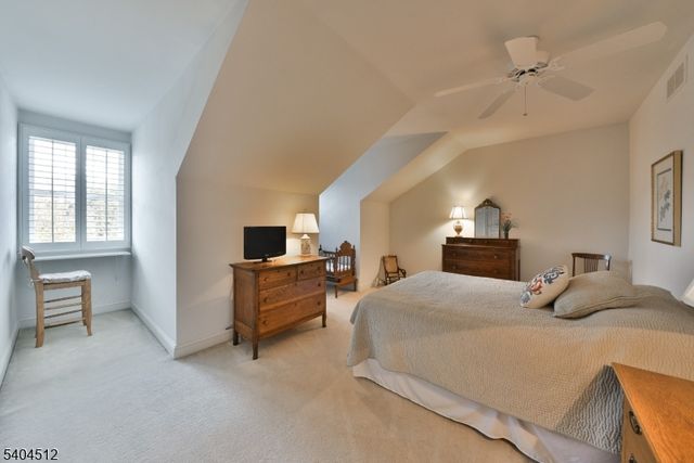 617 Heath Ct, Lambertville City, NJ 08530