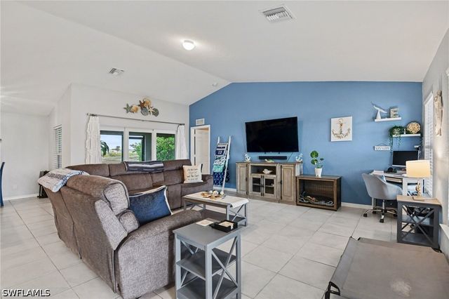 1109 NW 12th LN, Cape Coral, FL 33993