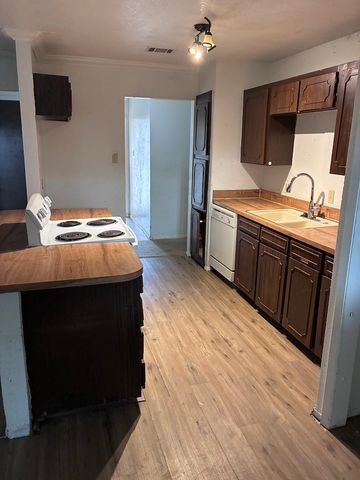 621 Dayton Road, Mansfield, TX 76063