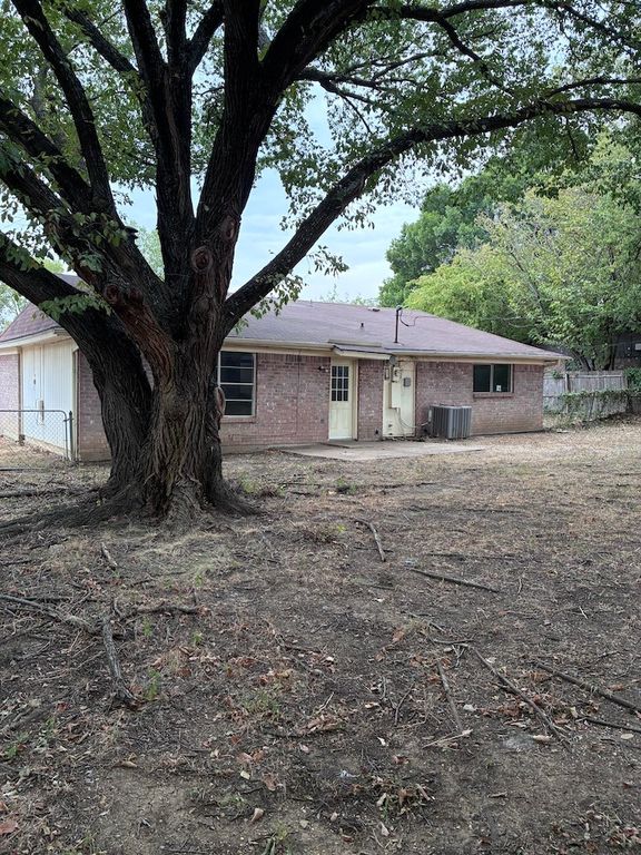 621 Dayton Road, Mansfield, TX 76063 — photo 2