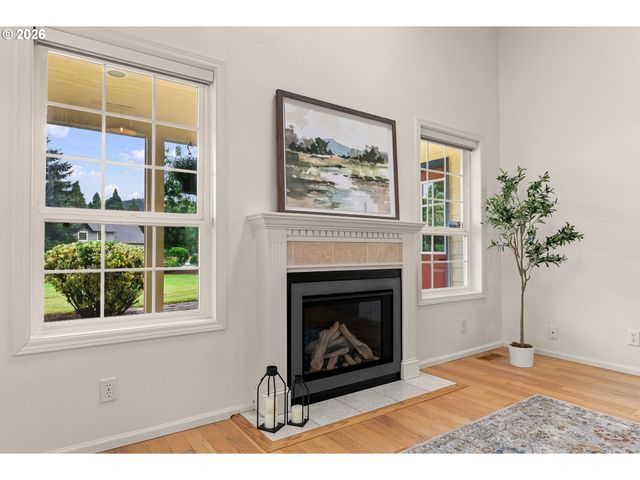 39141 Easton Ln, Springfield, OR 97477