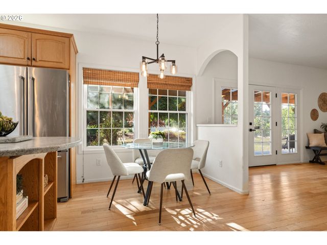39141 Easton Ln, Springfield, OR 97477