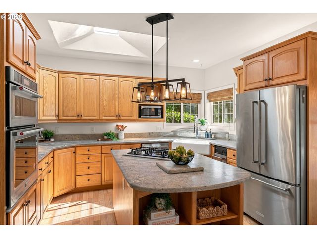 39141 Easton Ln, Springfield, OR 97477