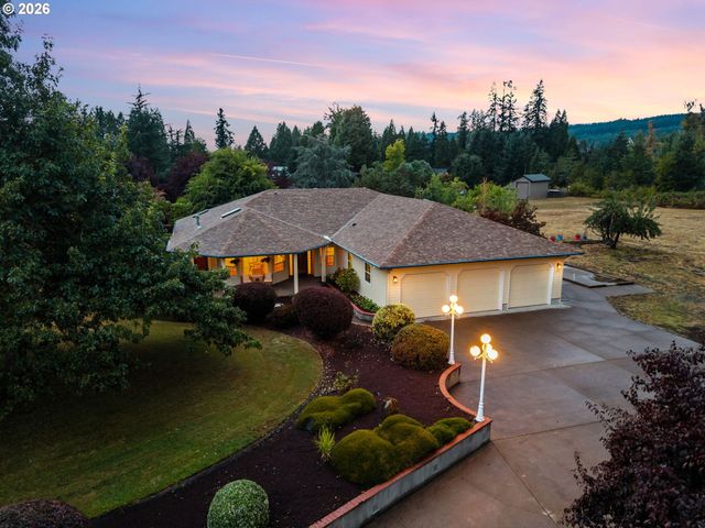 39141 Easton Ln, Springfield, OR 97477