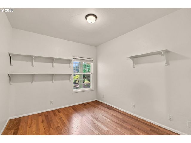 39141 Easton Ln, Springfield, OR 97477