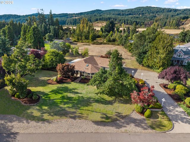 39141 Easton Ln, Springfield, OR 97477