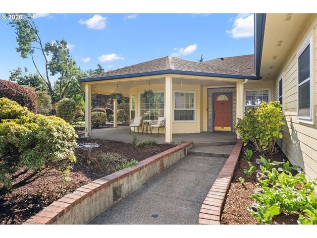 39141 Easton Ln, Springfield, OR 97477