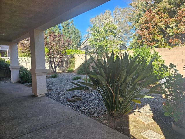 4034 Sylvan Glen Ln, Roseville, CA 95747