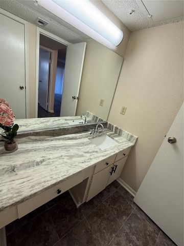 2120 El Paseo Street 2406, Houston, TX 77054