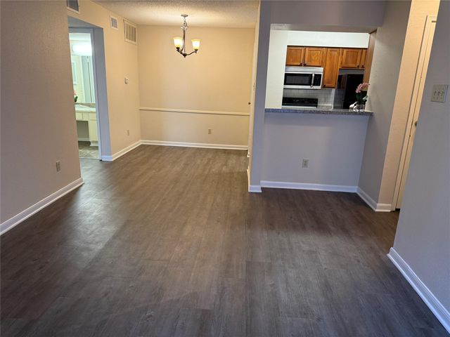 2120 El Paseo Street 2406, Houston, TX 77054