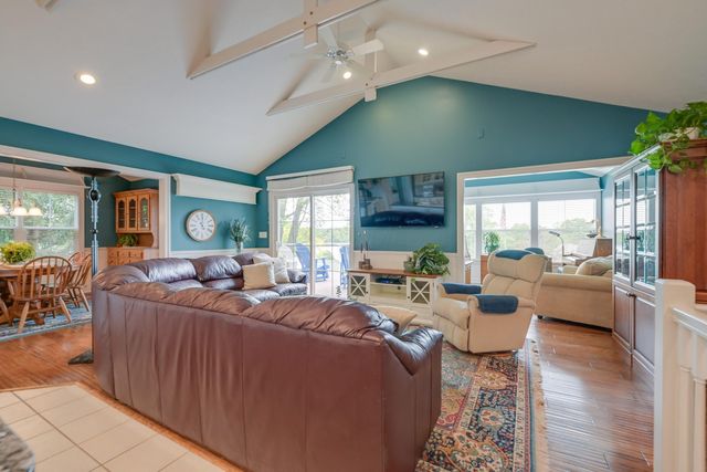 763 Glenview Drive, Howard, OH 43028