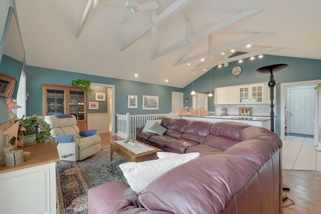 763 Glenview Drive, Howard, OH 43028