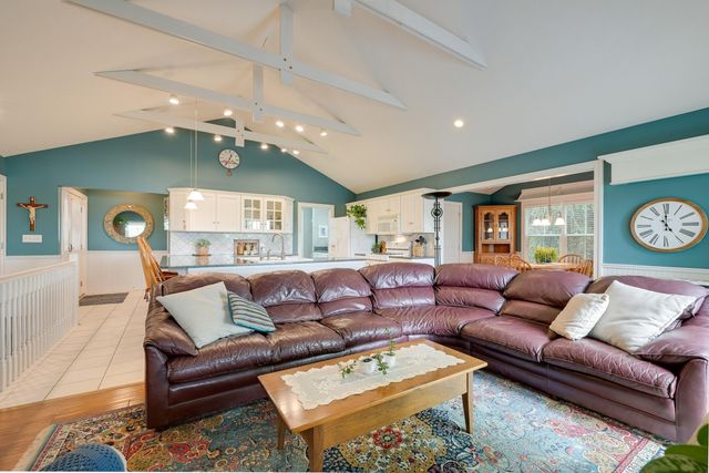 763 Glenview Drive, Howard, OH 43028