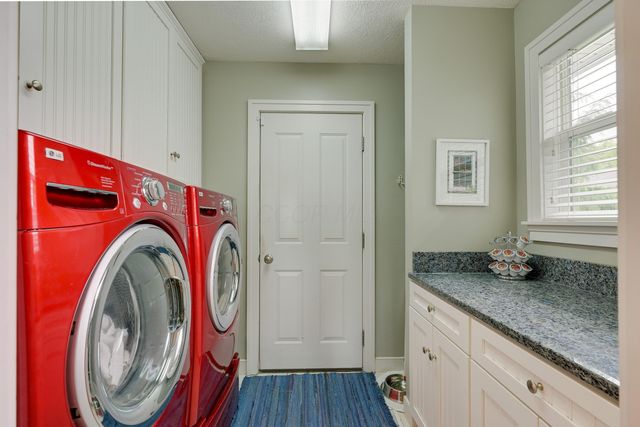 763 Glenview Drive, Howard, OH 43028