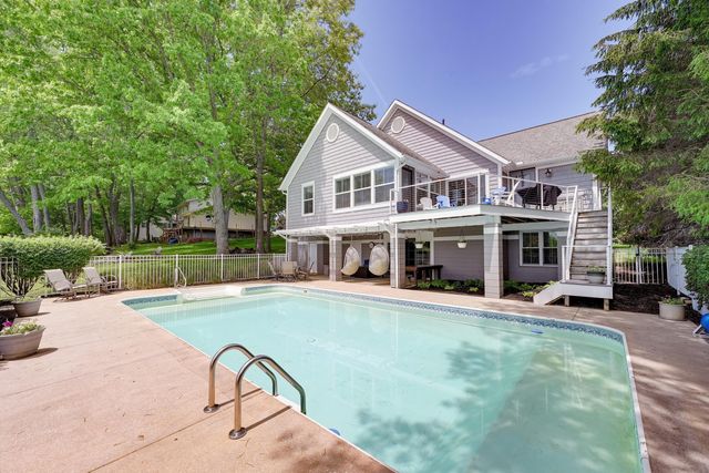 763 Glenview Drive, Howard, OH 43028