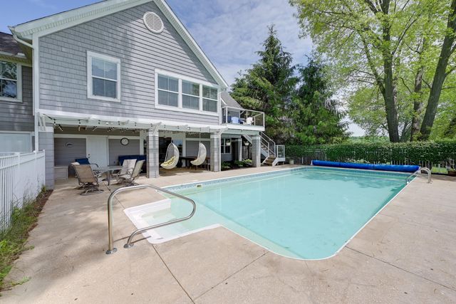 763 Glenview Drive, Howard, OH 43028