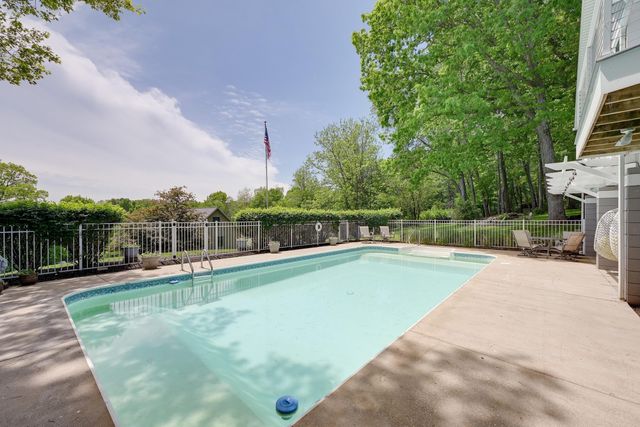 763 Glenview Drive, Howard, OH 43028