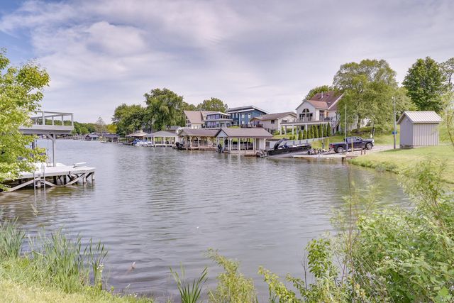 763 Glenview Drive, Howard, OH 43028
