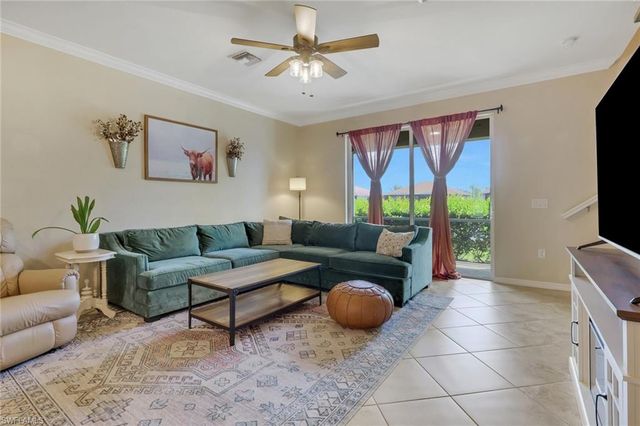 2704 Blossom WAY, Naples, FL 34120