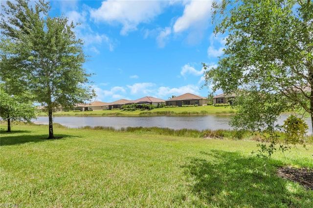 2704 Blossom WAY, Naples, FL 34120