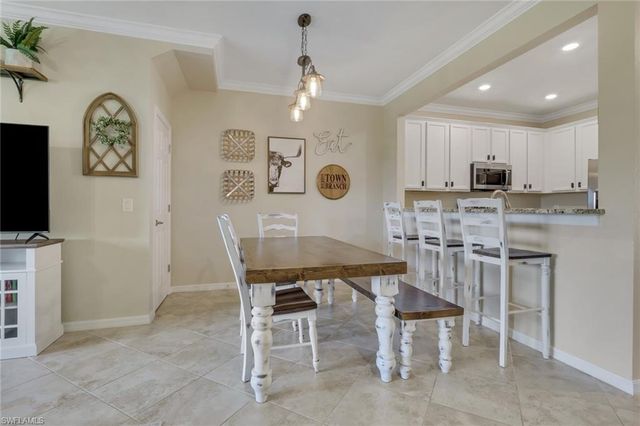 2704 Blossom WAY, Naples, FL 34120