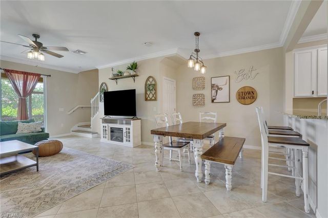 2704 Blossom WAY, Naples, FL 34120