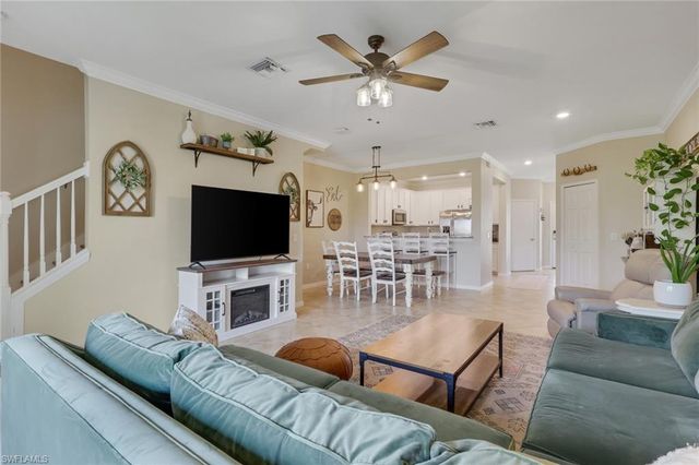 2704 Blossom WAY, Naples, FL 34120