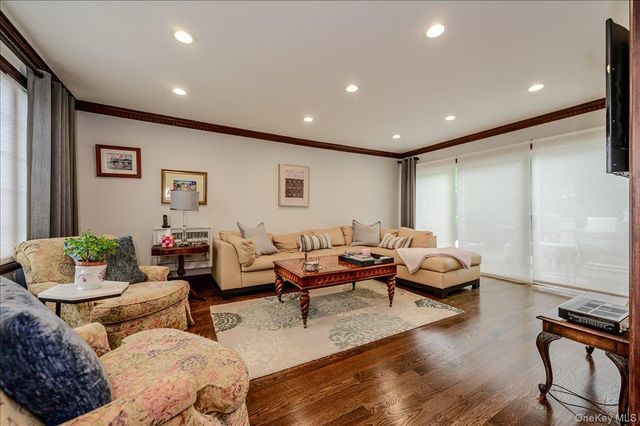 119 Pine Street, Woodmere, NY 11598