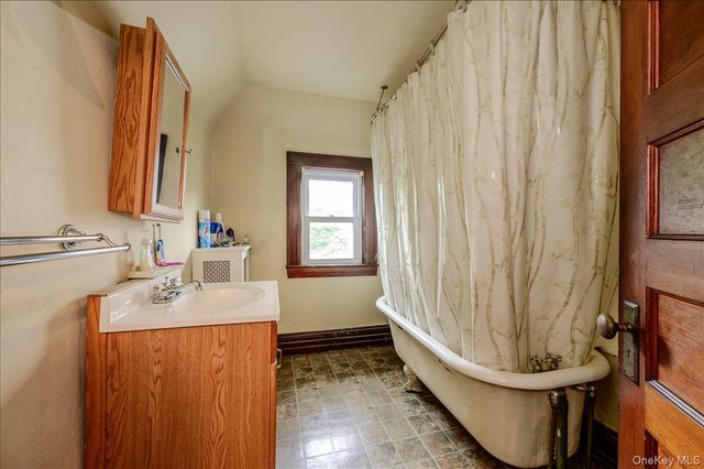 119 Pine Street, Woodmere, NY 11598