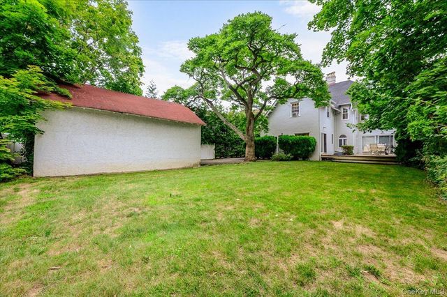 119 Pine Street, Woodmere, NY 11598