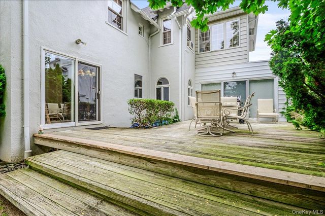 119 Pine Street, Woodmere, NY 11598