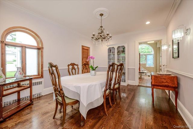 119 Pine Street, Woodmere, NY 11598