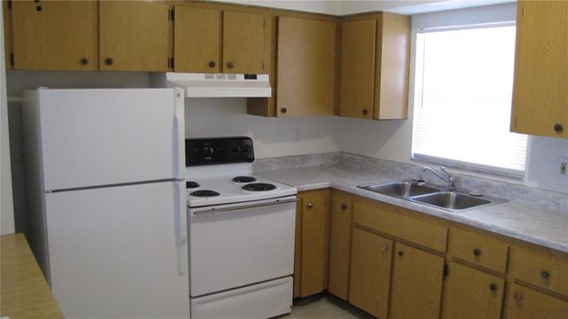 5215 E COLUMBUS DRIVE A, Tampa, FL 33619