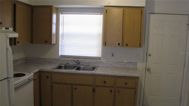 5215 E COLUMBUS DRIVE A, Tampa, FL 33619