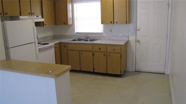 5215 E COLUMBUS DRIVE A, Tampa, FL 33619