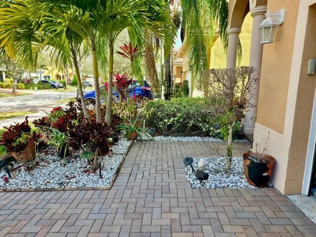 236 Gazetta Way, West Palm Beach, FL 33413