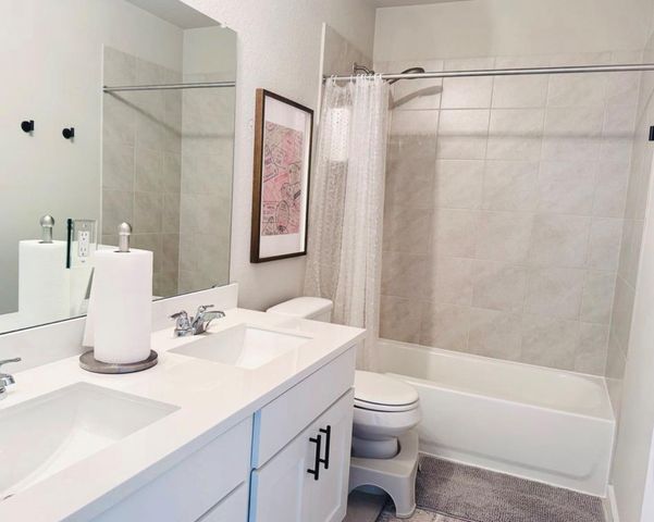 2317 Calvert DR, Leander, TX 78641