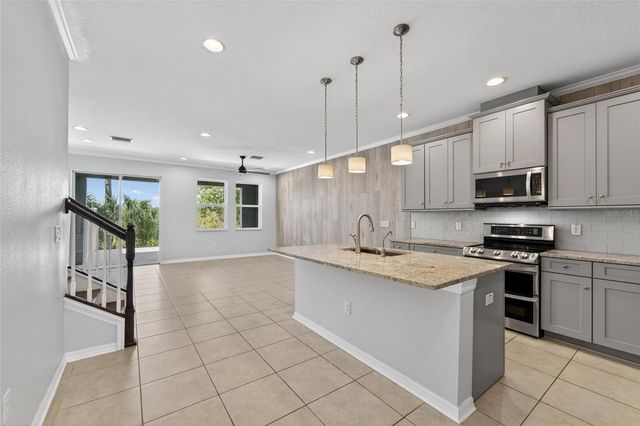8108 MUDDY PINES PLACE 8108, Tampa, FL 33635