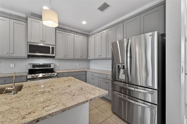 8108 MUDDY PINES PLACE 8108, Tampa, FL 33635
