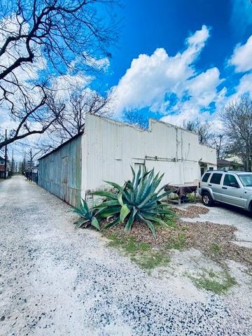 602 W 26th Street, Houston, TX 77008