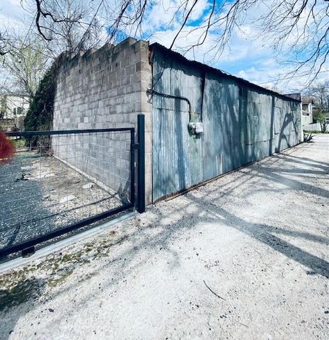 602 W 26th Street, Houston, TX 77008